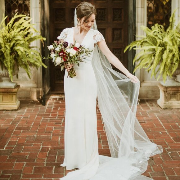 Nouvelle Amsale Amanda Wedding Gown Size 10 - Picture 6 of 10